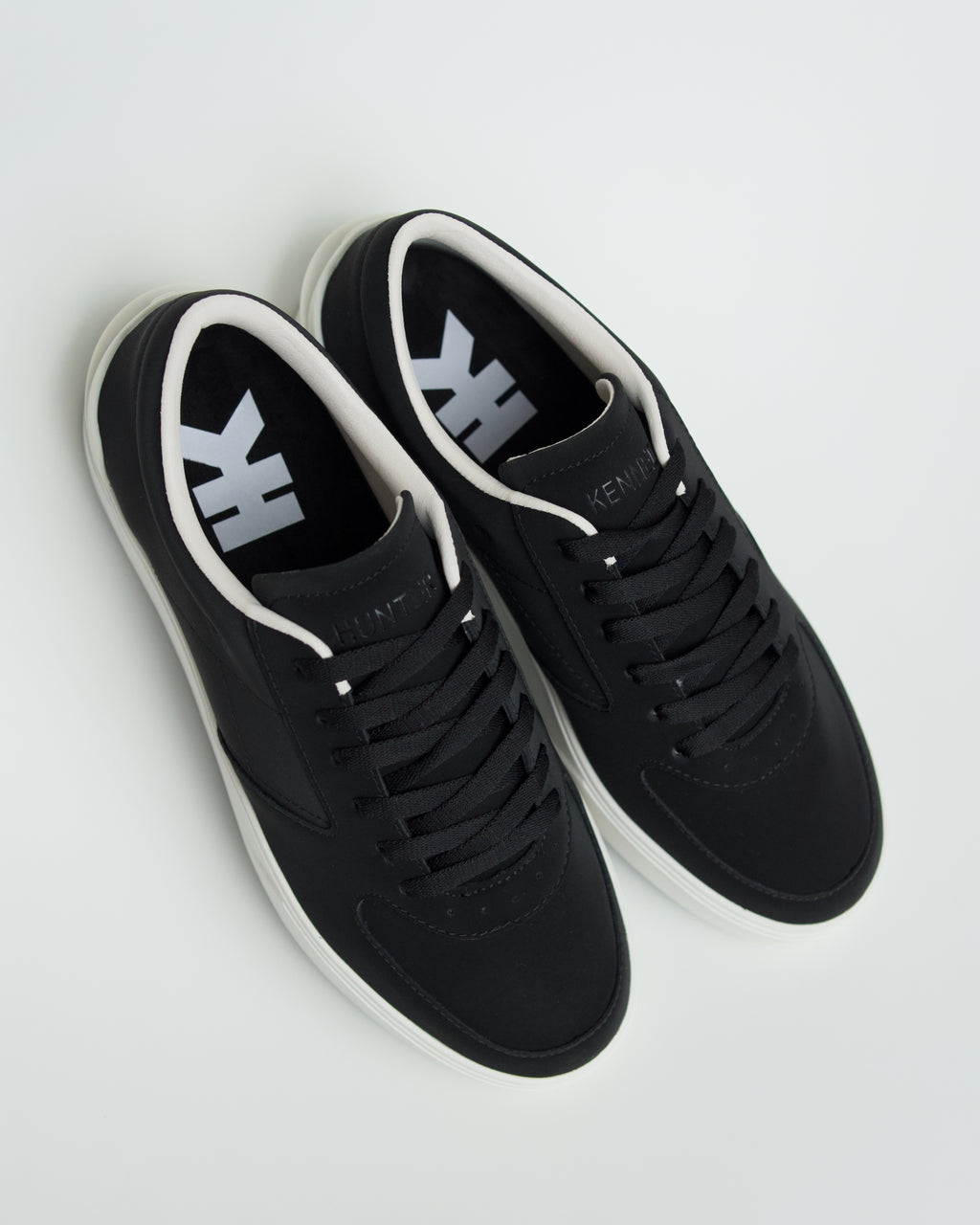 Backbeat - Black/Cream