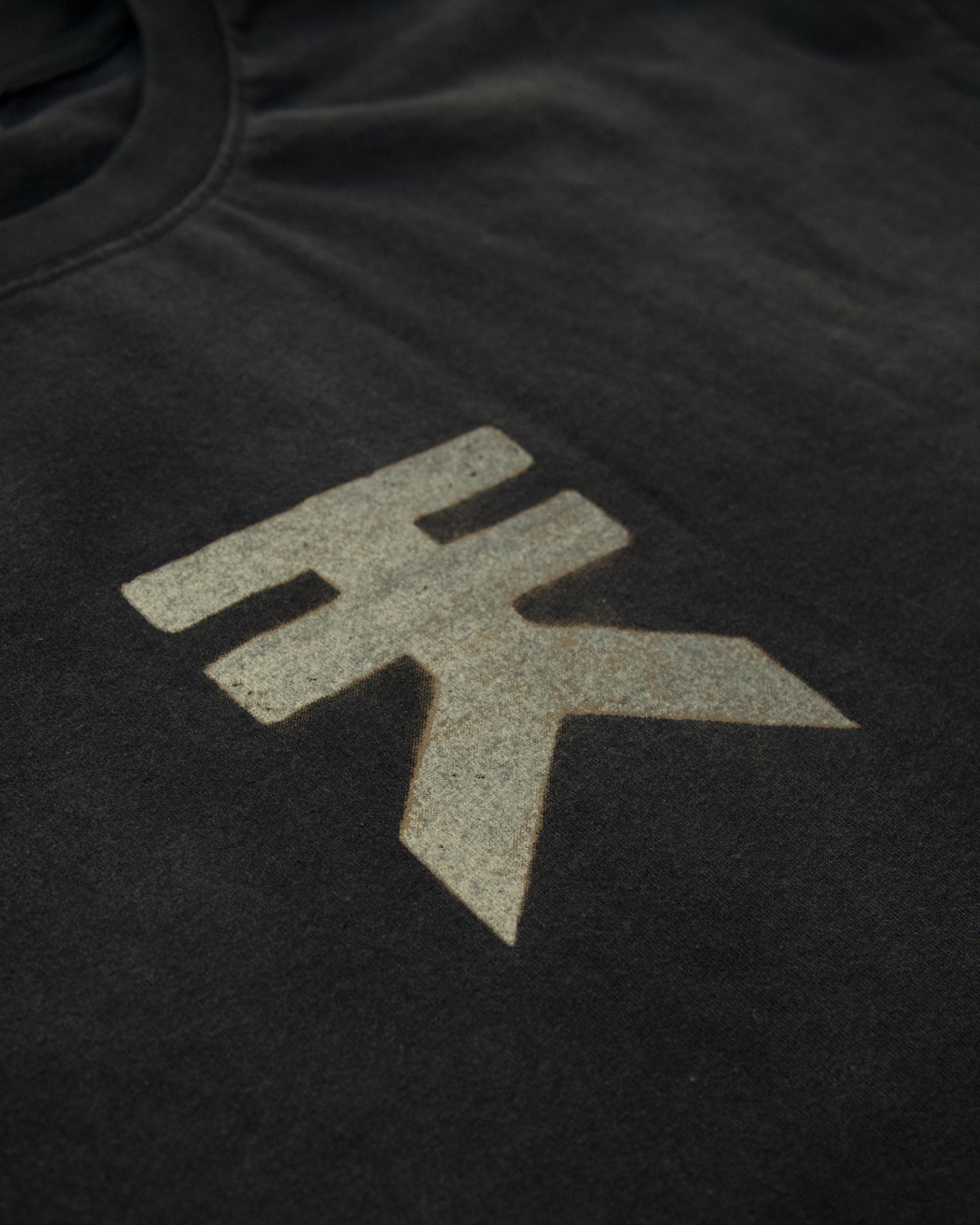 Brutalist Heavy L/S - Pavement Bone On Black