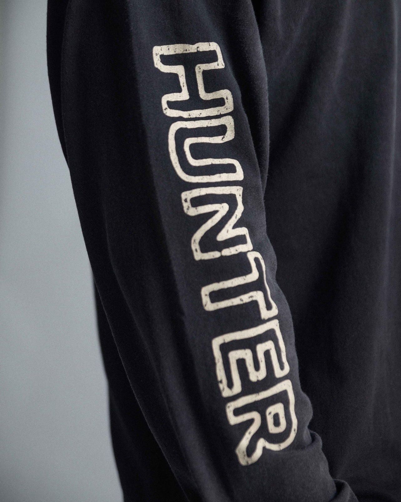 Brutalist Heavy L/S - Pavement Bone On Black