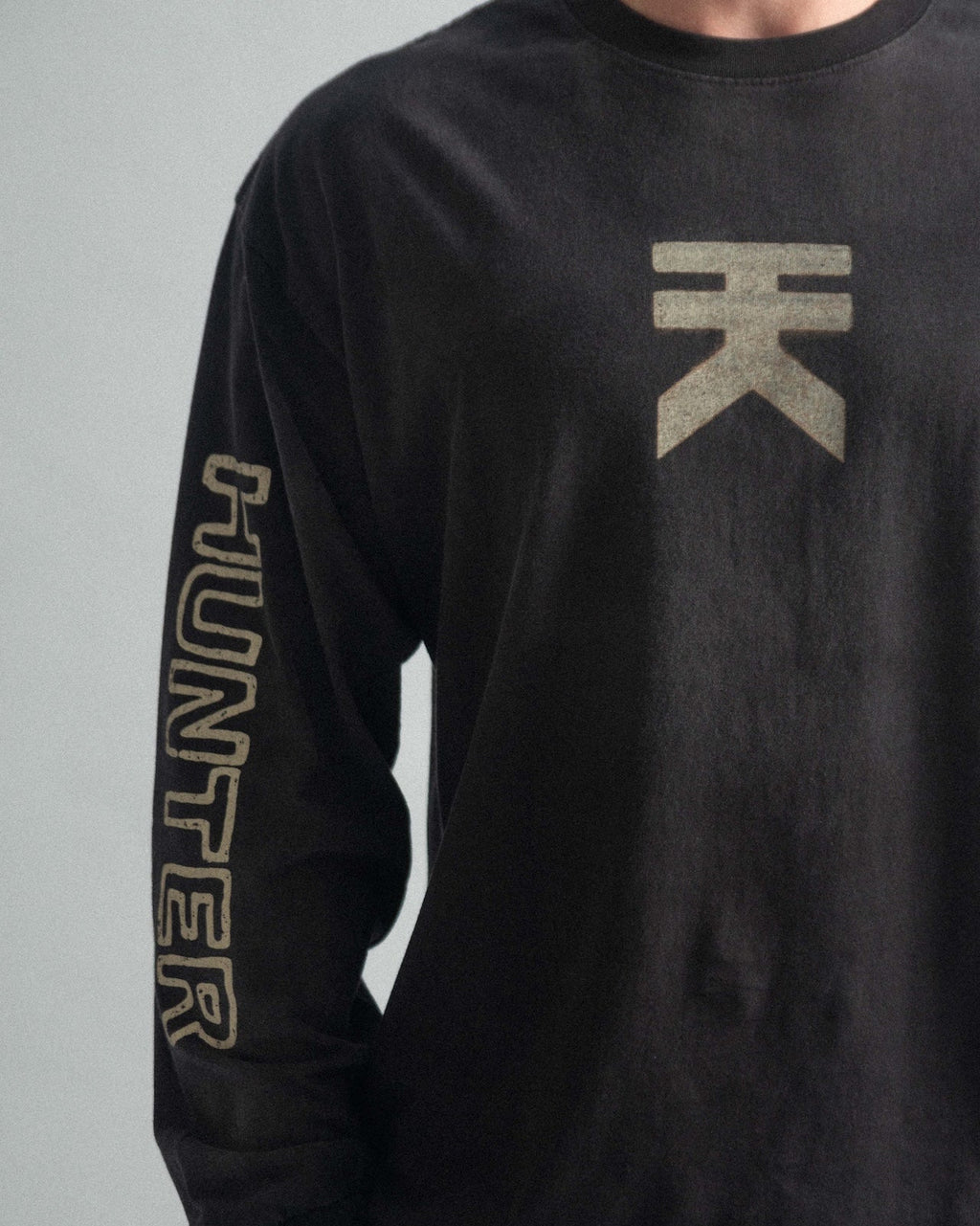 Brutalist Heavy L/S - Pavement Bone On Black