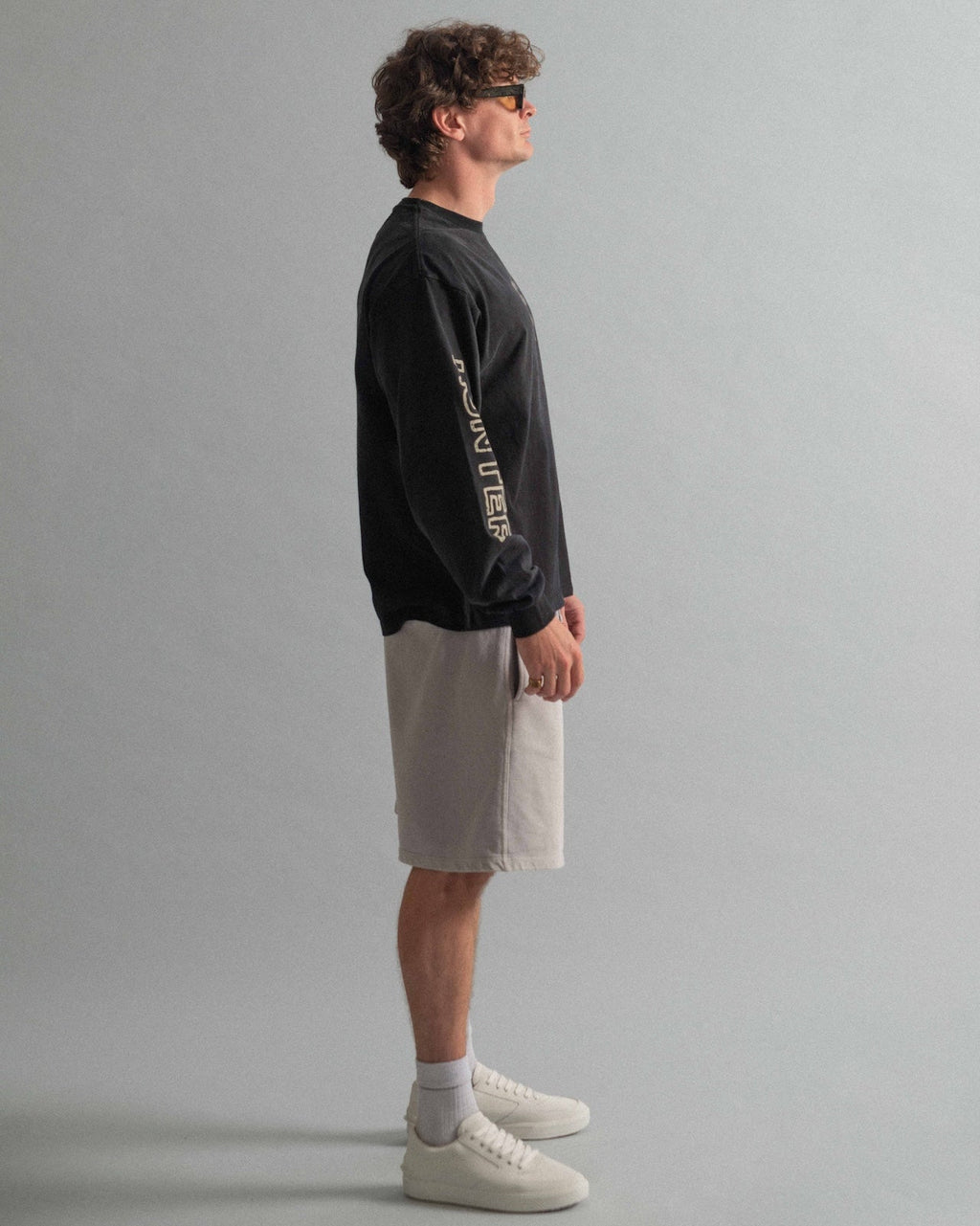 Brutalist Heavy L/S - Pavement Bone On Black