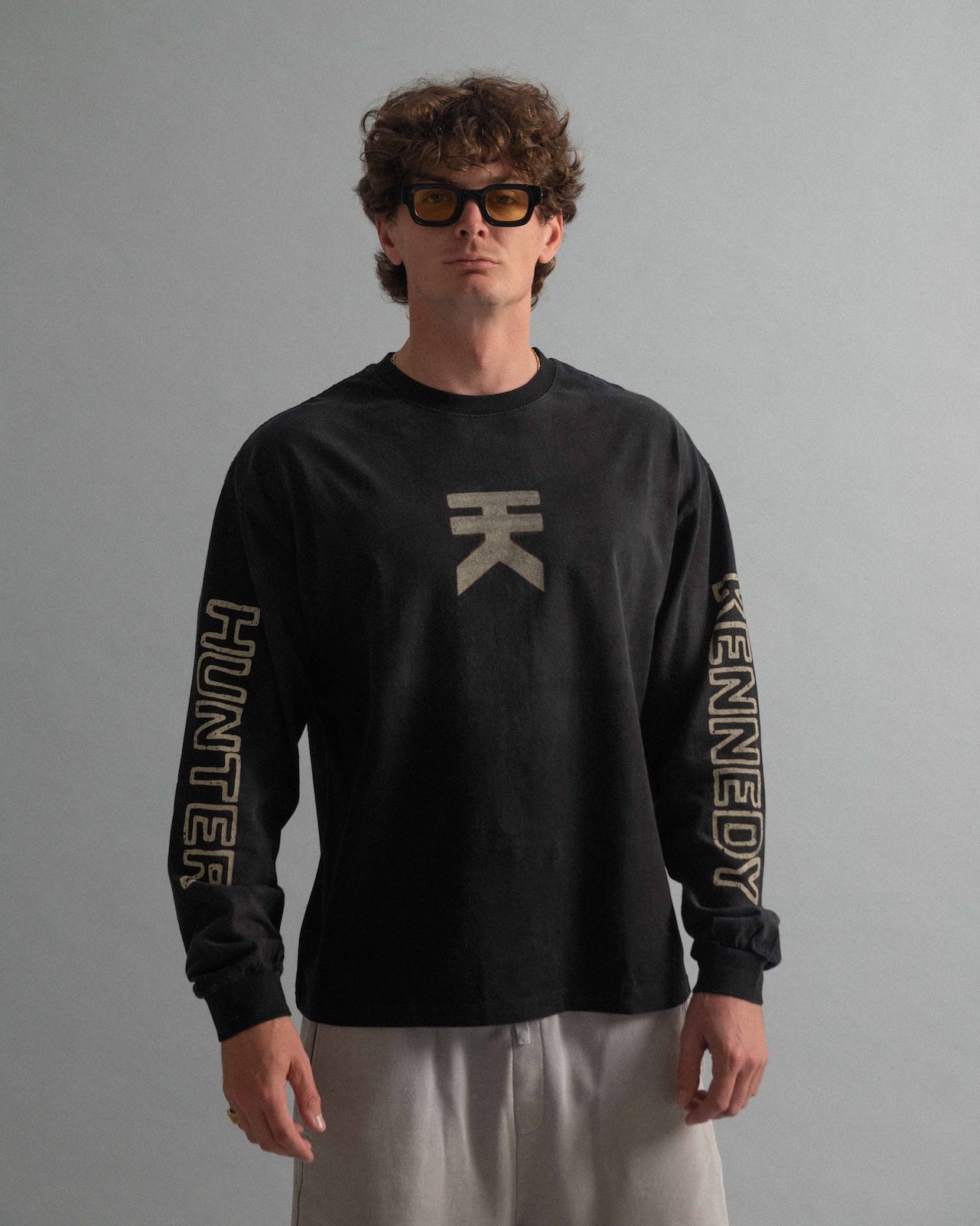 Brutalist Heavy L/S - Pavement Bone On Black