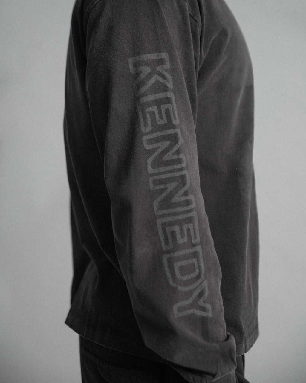 Monolith Maximus L/S - Ghost Black on Black