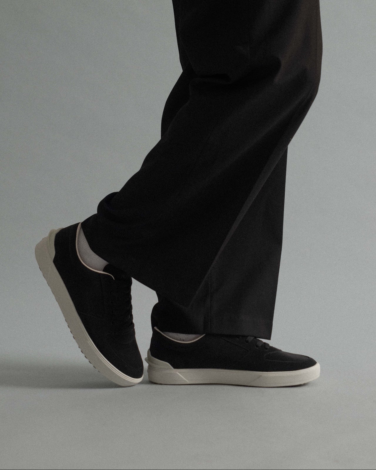 Backbeat - Black/Cream