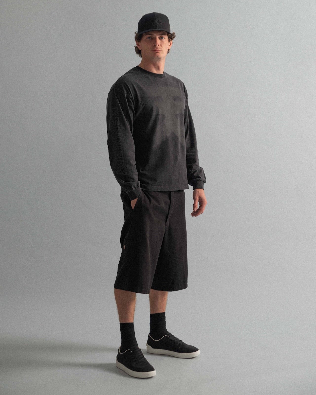 Monolith Maximus L/S - Ghost Black on Black