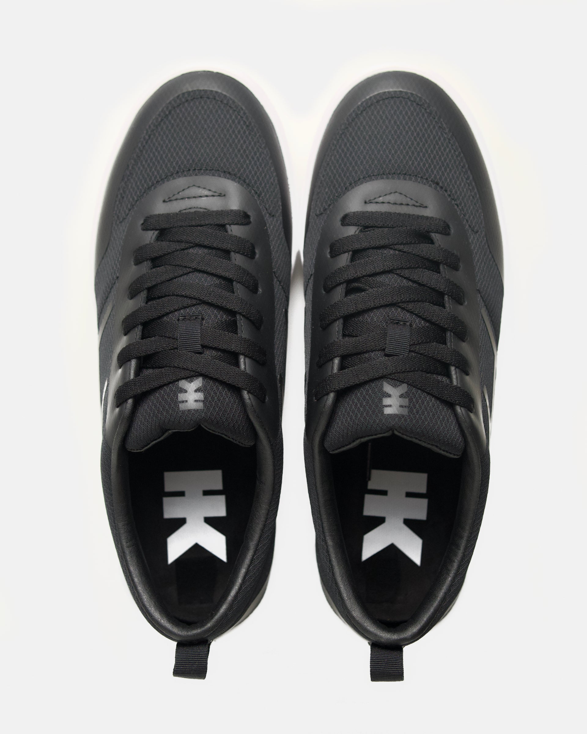 Solo Black/White