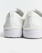 Solo White/White